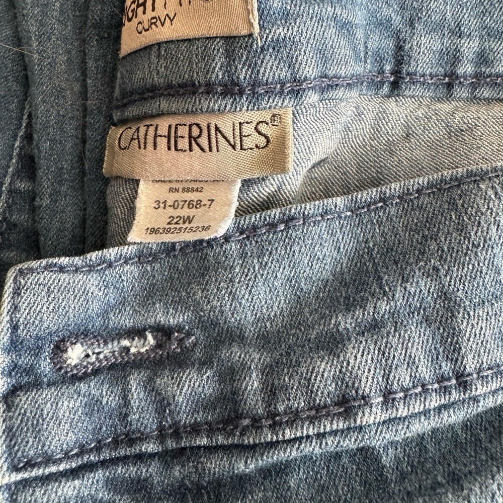 22 Catherine’s right fit curvey jeans